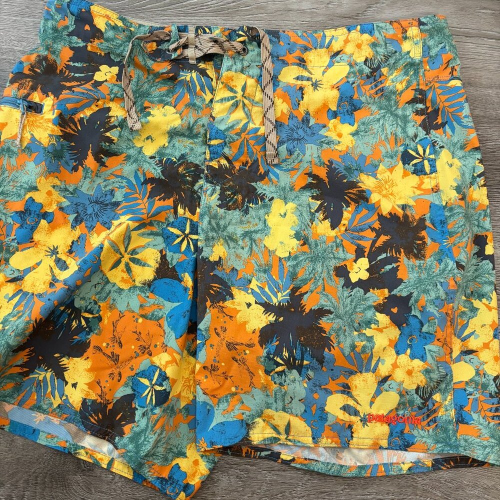 Patagonia Men's Swim 34 - Patagonia size 34 swim trunks